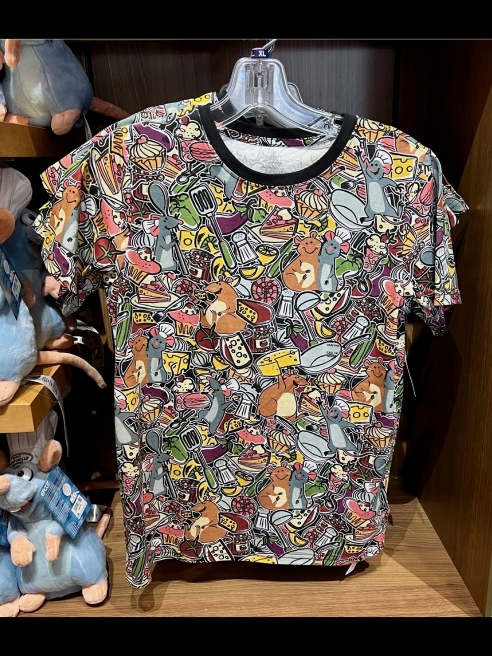 Disney EPCOT limited patterned Ratatouille Remy t-shirt, child sz S (5/6)